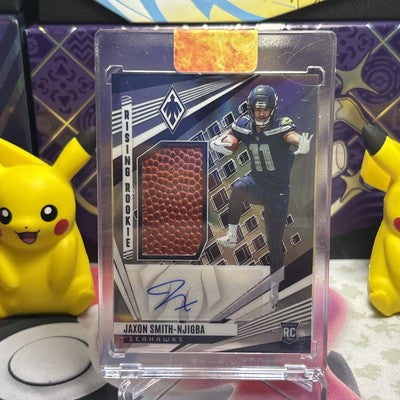 2023 PANINI PHOENIX RISING ROOKIE MATERIAL SIGNATURES RMSJSN JAXON SMITH-NJIGBA